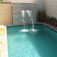 linda casa com piscina