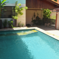linda casa com piscina
